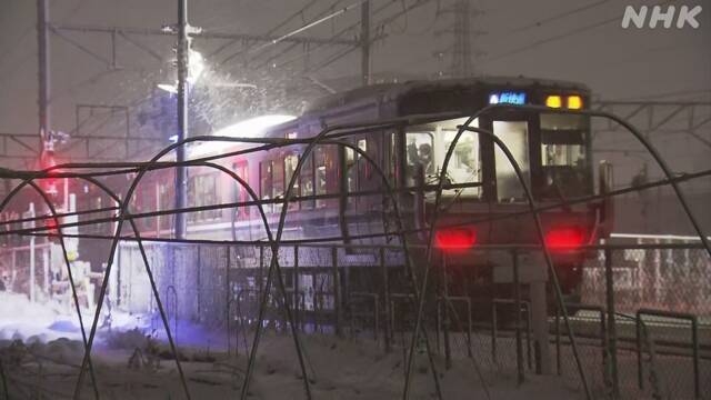 JR京都線 雪でポイント故障 運転見合わせ8時過ぎから続く | NHK