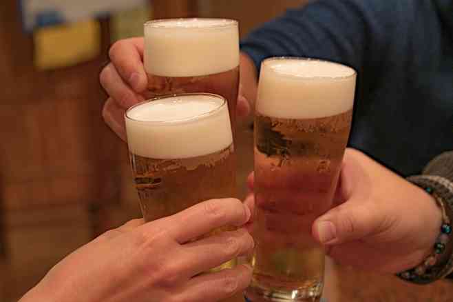2022年外食市場 全体売上は前年比113.3%も飲酒業態は苦戦、コロナ前の半分以下にとどまる