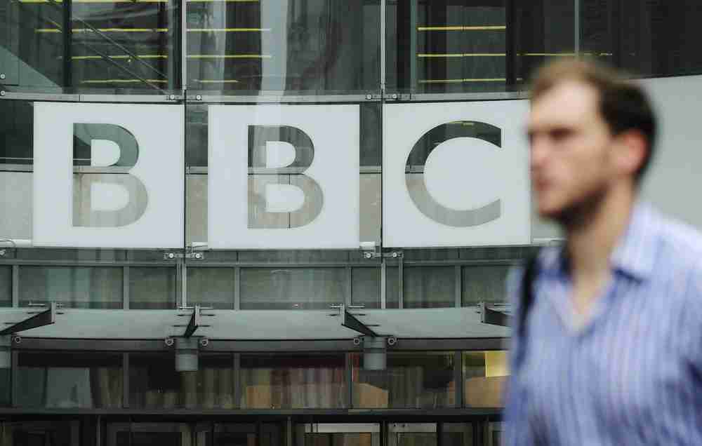 英BBC、受信料一律徴収終了へ　ネット動画配信サービス普及で（共同通信） - Yahoo!ニュース