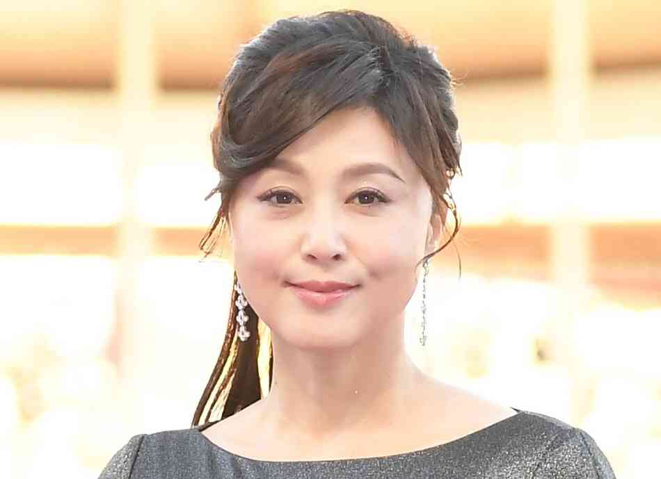 藤原紀香が達筆すぎる!「あけましておめでとう」筆で伸びやかに「全てに美しい憧れ」の声