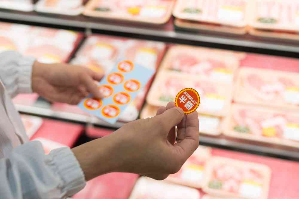 半額セール前に商品キープ→セール開始後にシール要求　法的問題は？