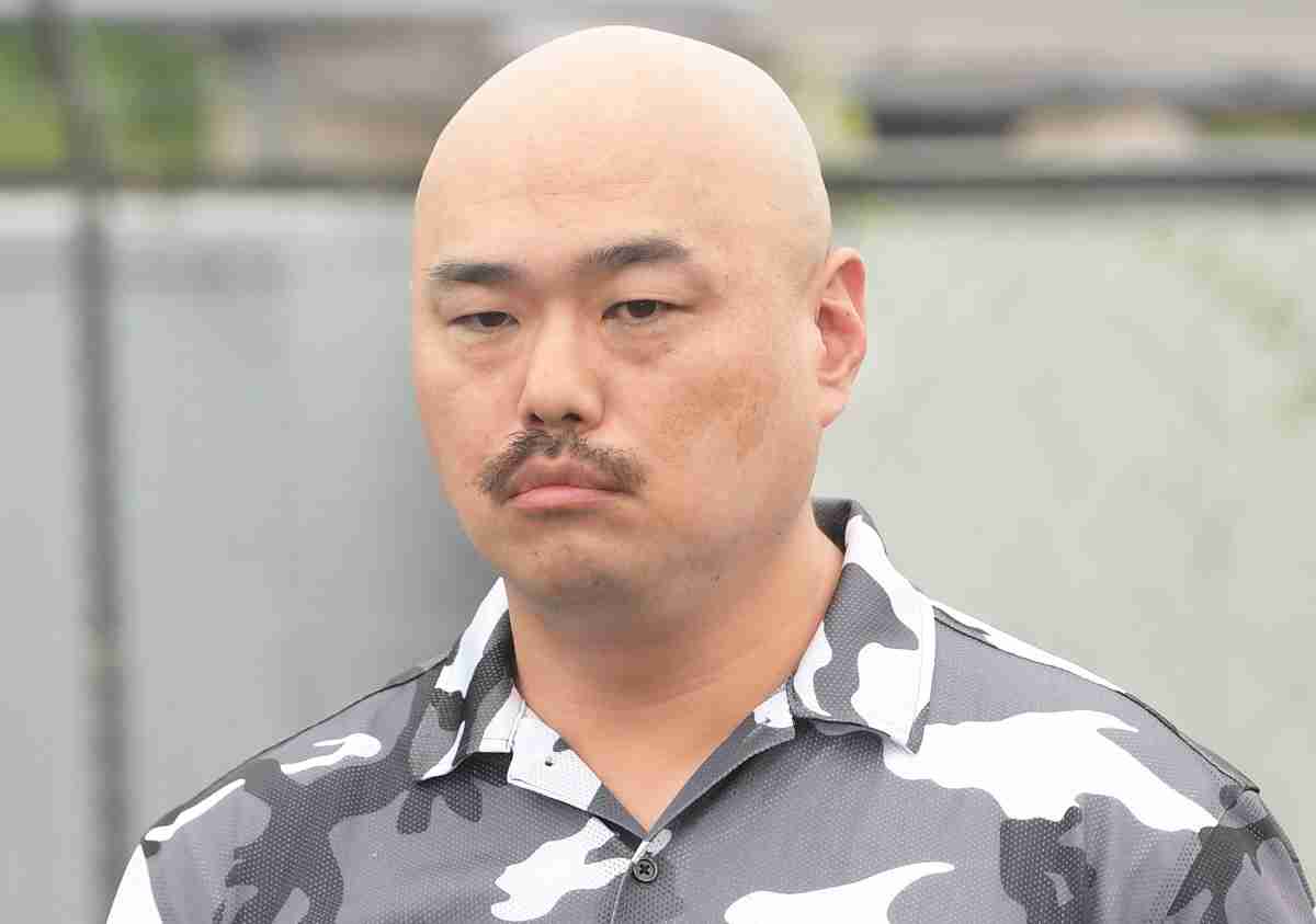 ４６歳クロちゃん「４８歳で結婚して離婚」占い番組鑑定話題　お相手はリチ？（デイリースポーツ） - Yahoo!ニュース