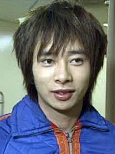 3度の結婚と離婚を経た男が…いしだ壱成 歌舞伎町で18歳年下美女との「♡♡デート」現場