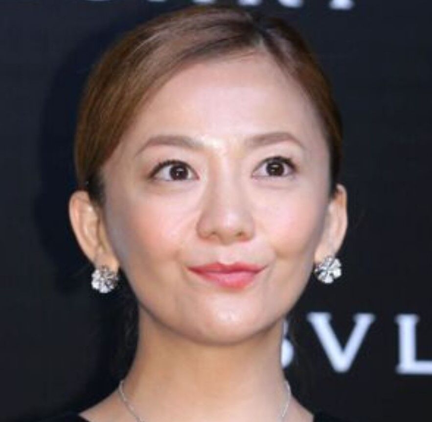 華原朋美、夫の46歳誕生日にシャネルの高級時計とバラをプレゼント…夫が報告「愛してる」「感謝」