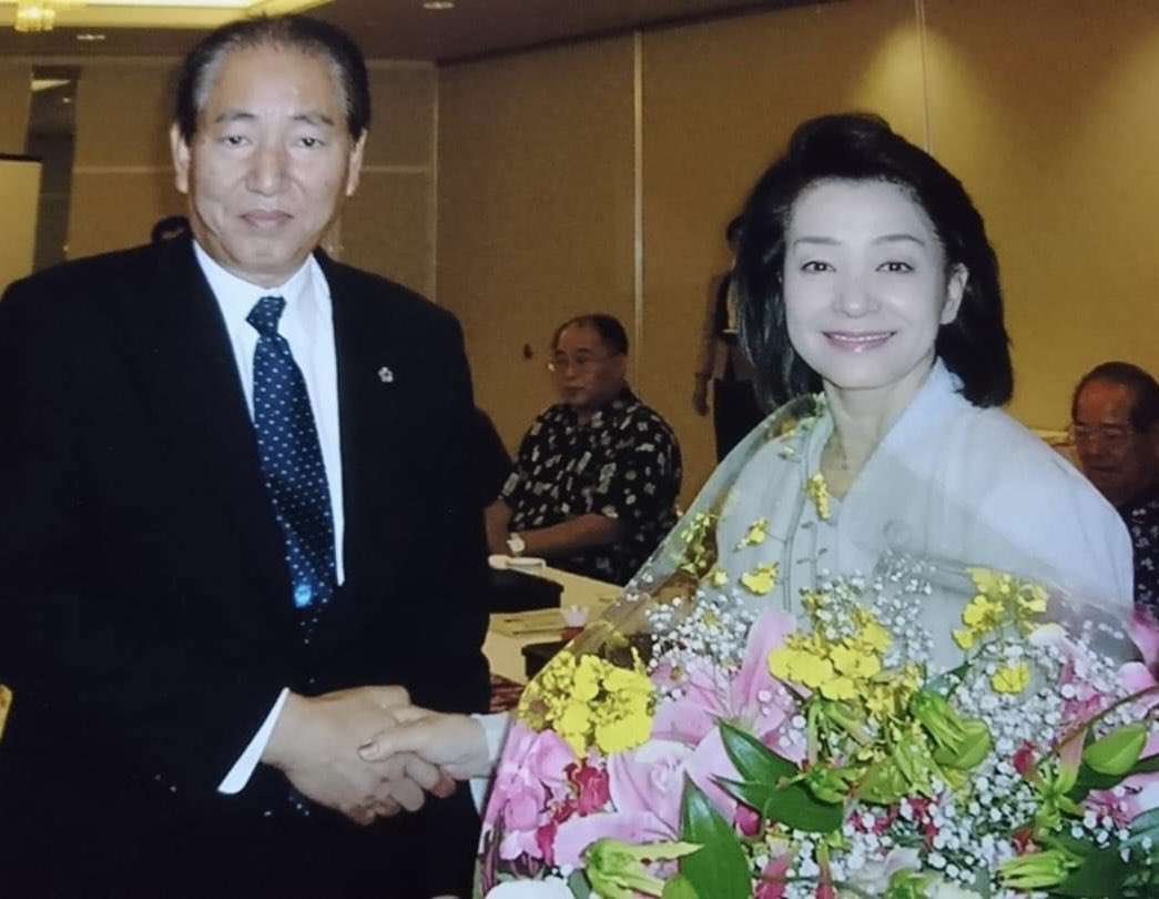 沖縄の無人島“売り主”　「中国人に売ってない」困惑　政治家との2S写真を…