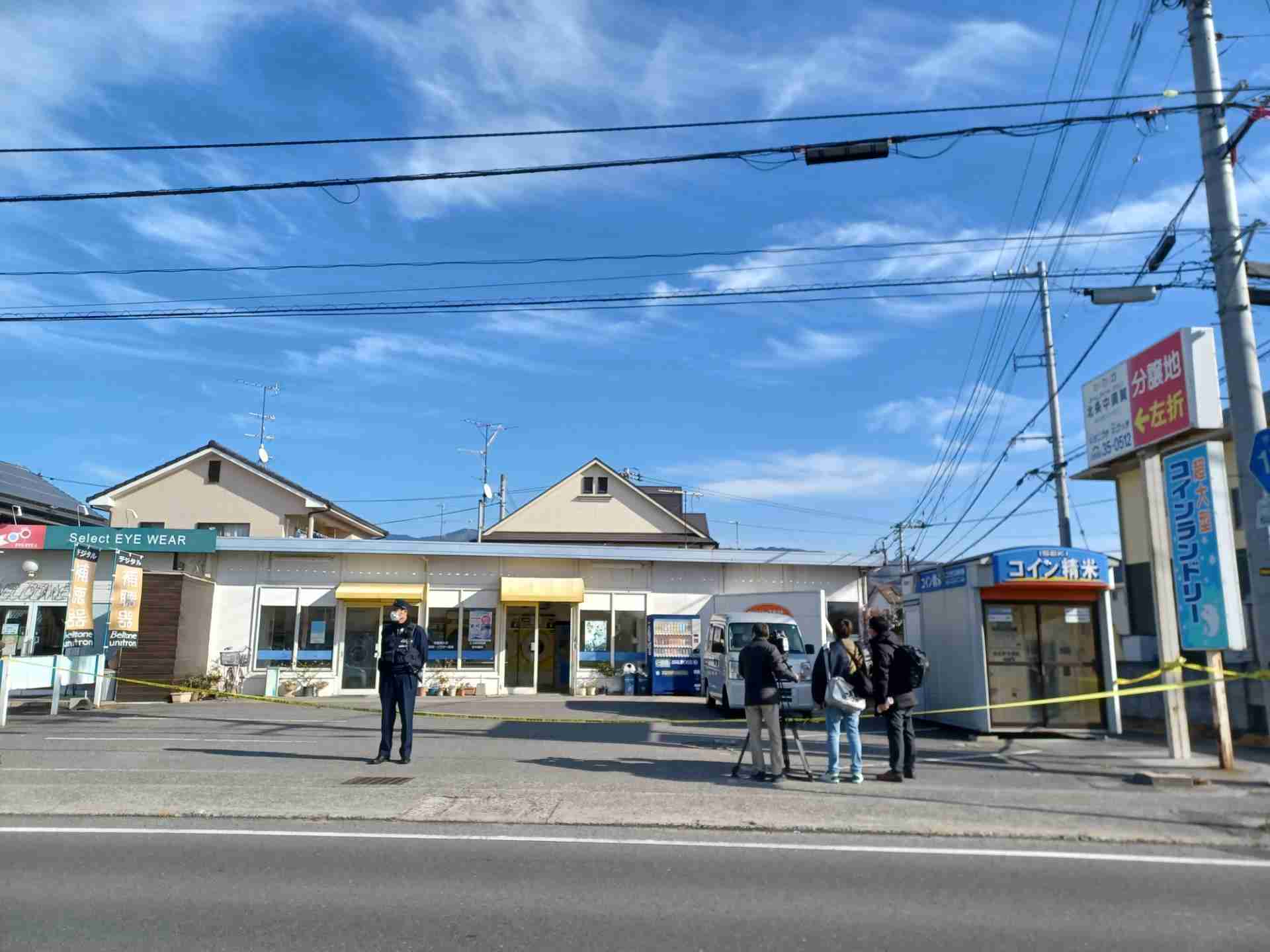 「人を殺しました」交番に通報　コインランドリーで７１歳女性刺され死亡　２１歳男を殺人未遂容疑で逮捕 | TBS NEWS DIG