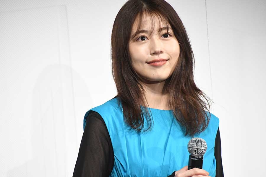 30歳を迎える有村架純喜び「孤独を愛せる女性になれるように」サプライズでバースデー花束贈呈