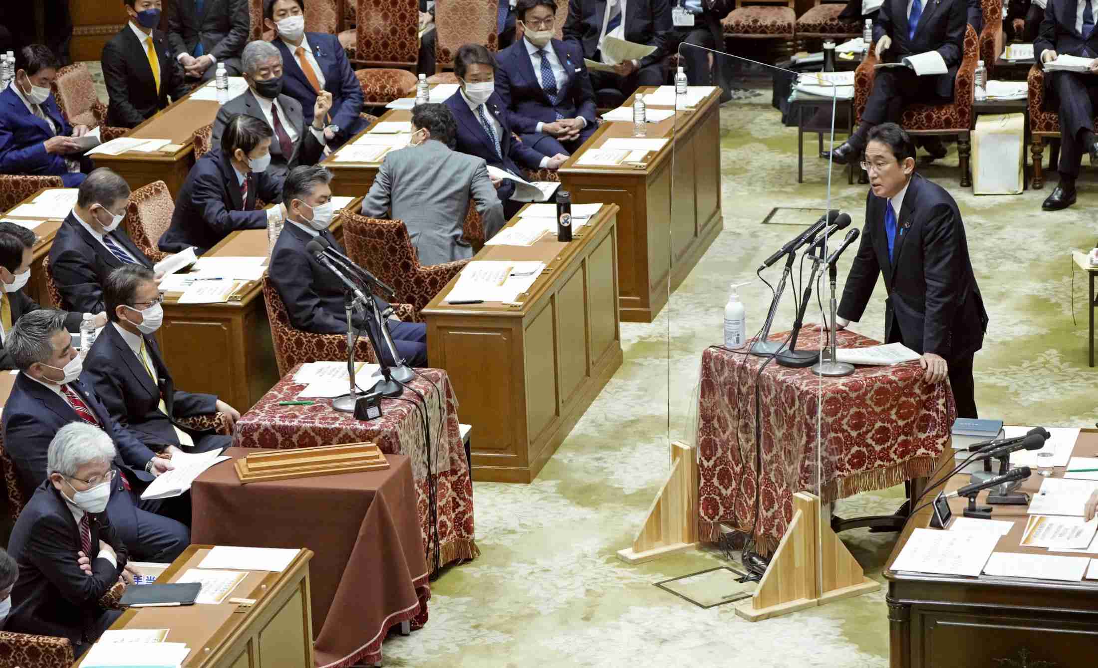 首相、戦闘機飛来で敵基地攻撃も　反撃力発動排除せず（共同通信） - Yahoo!ニュース