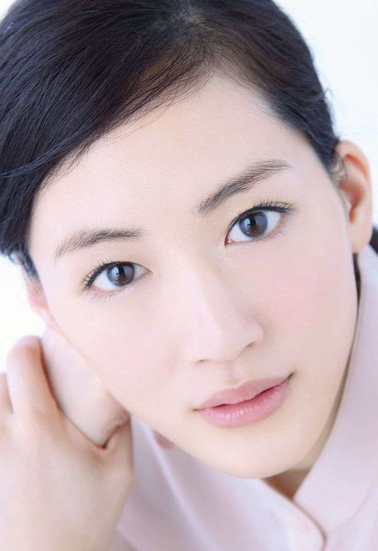 奥二重・一重で可愛い・美人な芸能人