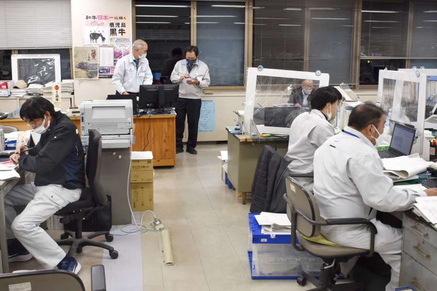 （詳報）鹿屋市串良の養鶏場で鳥インフル疑い、3日午前にもPCR検査結果判明　陽性なら2.4万羽殺処分へ | 鹿児島のニュース | 南日本新聞 | 373news.com
