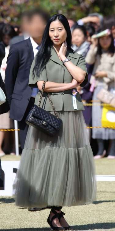 三浦瑠麗“仕事ゼロ”でもシャネル片手に笑顔…夫は直撃に“チンピラ同然”舌打ち恫喝「んなぁんだよ！」