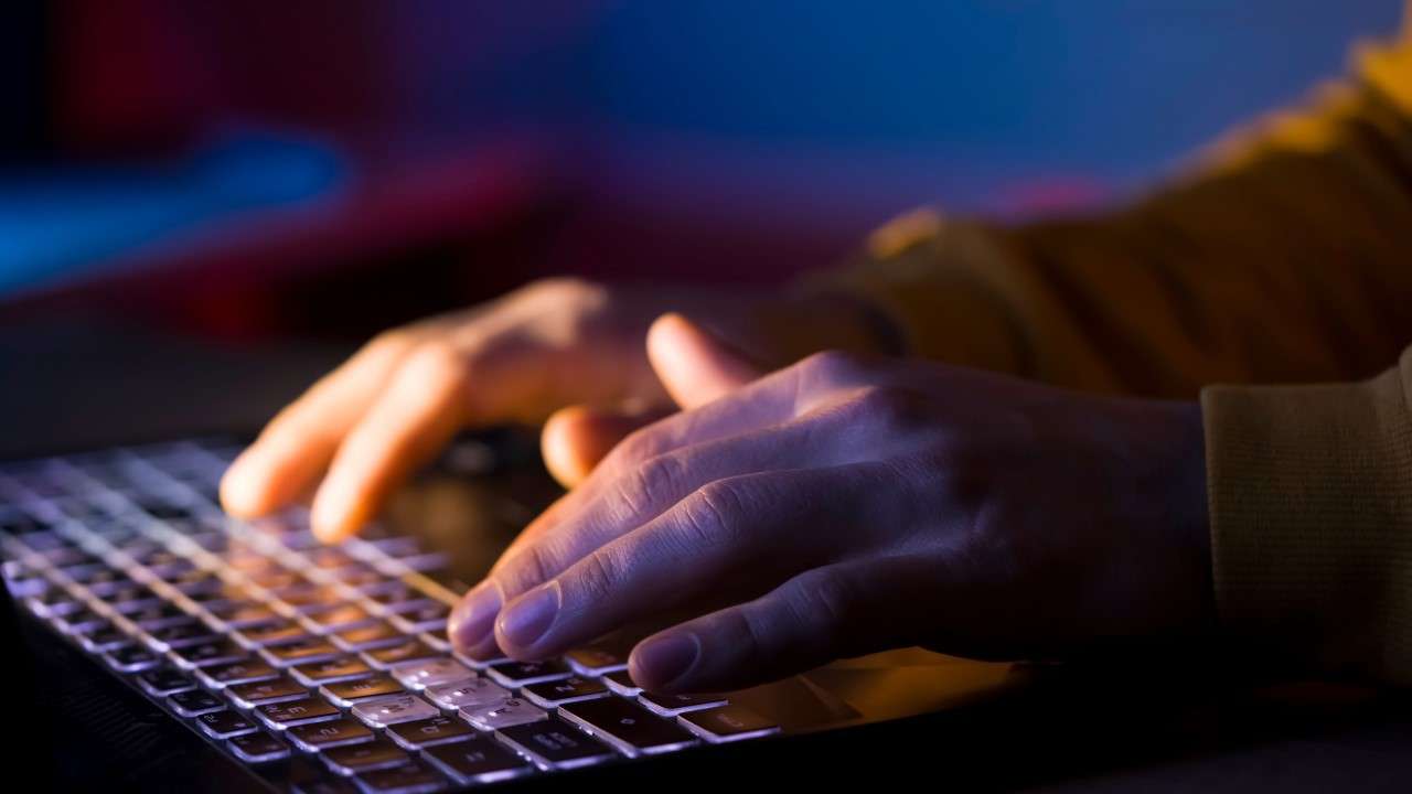 「関西で一緒に死にませんか？」苦悩した宗教２世がネットで心中相手を募集し「集団自殺」を選んだわけ | 集英社オンライン | 毎日が、あたらしい