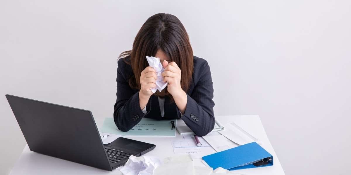 愚痴を毎日こぼしたら後輩が退職、会社から「愚痴禁止誓約書」と「カメラ監視」の命令が出た！ - 弁護士ドットコム