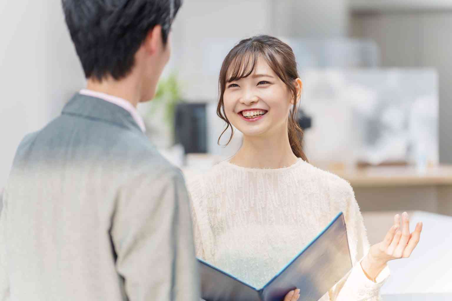 「女性がなぜか好意を抱き続けてしまう男性」に実は共通している3つの特徴