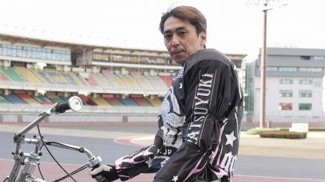 元SMAPのオートレーサー・森且行、衝撃の大事故から執念の復帰へ 両足まひ乗り越え