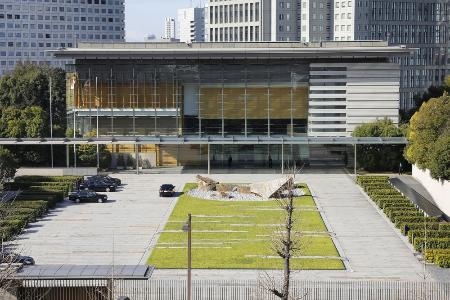 同性婚導入、賛成６４％ | ロイター