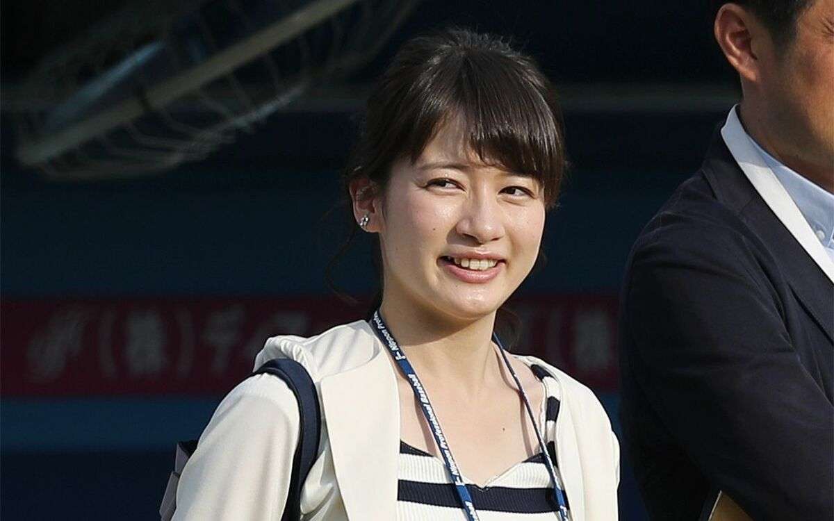 〈ポルシェ・マカンでデート〉TBS宇内梨沙アナとエリート外資系銀行マンとの“半同棲”写真