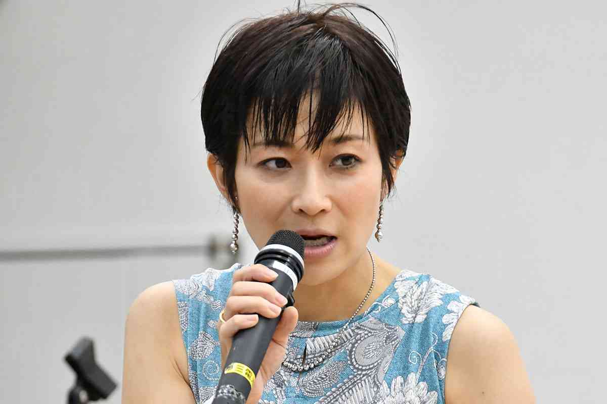 望月衣塑子記者が法相会見で「特定の学生団体に肩入れ質問」　他紙の記者は「彼女はもはや活動家」　東京新聞の見解は？ | デイリー新潮