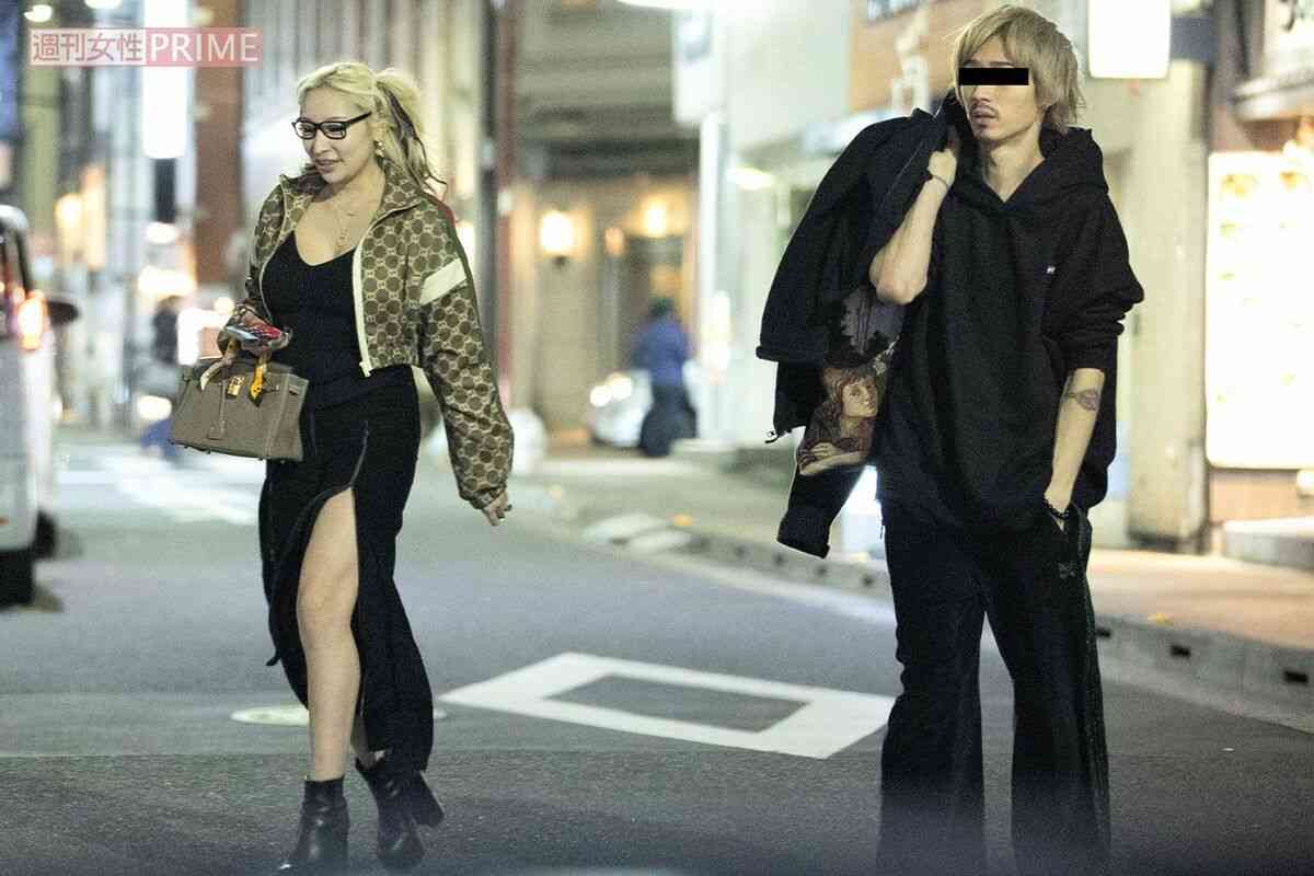 “スキャンダル女王”の加藤紗里、今度は“ワイルド系イケメン医師”と銀座の高級寿司店でバレンタインデート!直撃に笑顔で「そういうことです」