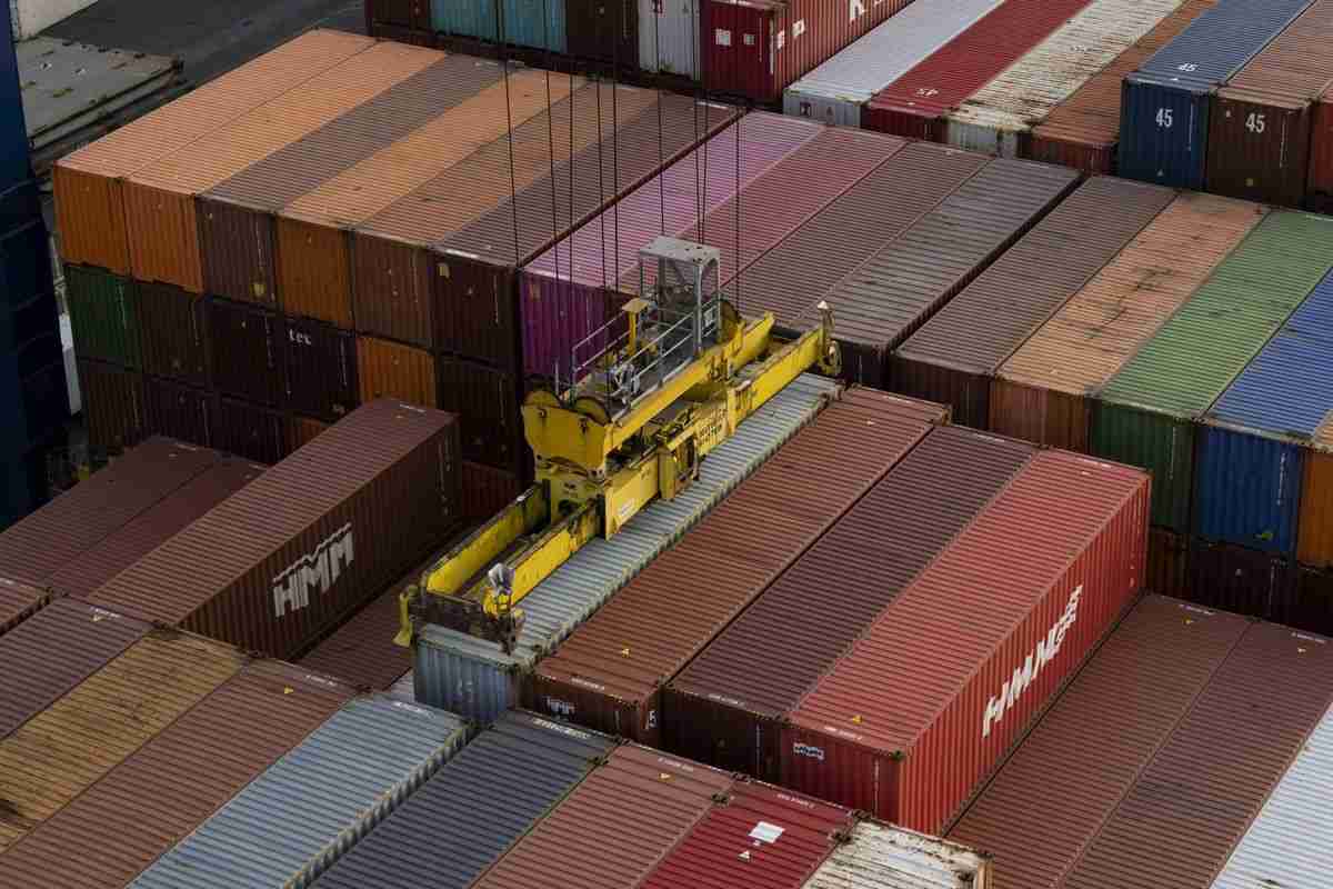 インフレ圧力消滅せず、サプライチェーン修復でも－海上運賃高止まり - Bloomberg