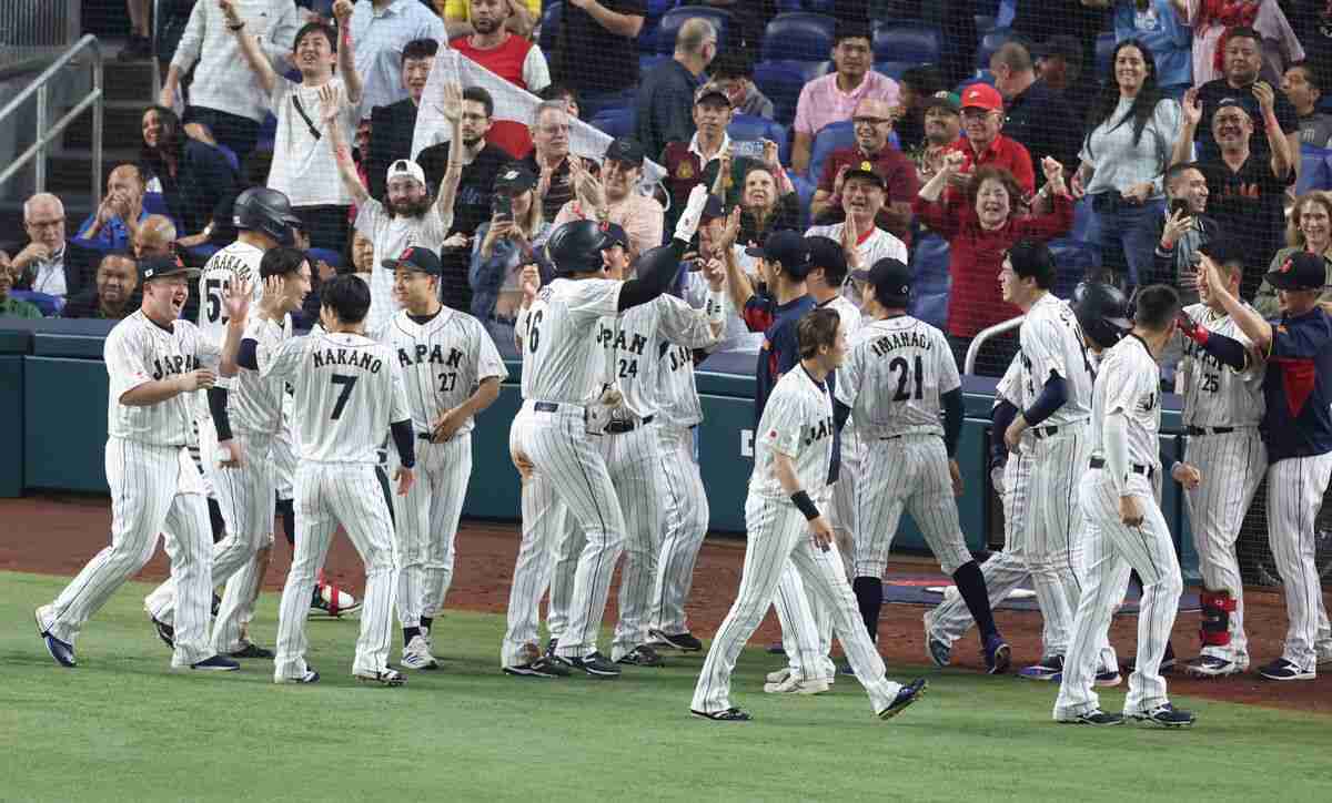 【侍ジャパン】村神様が決めた！劇的サヨナラ勝ちで３大会ぶり決勝進出！スター軍団米国との頂上決戦へ : スポーツ報知
