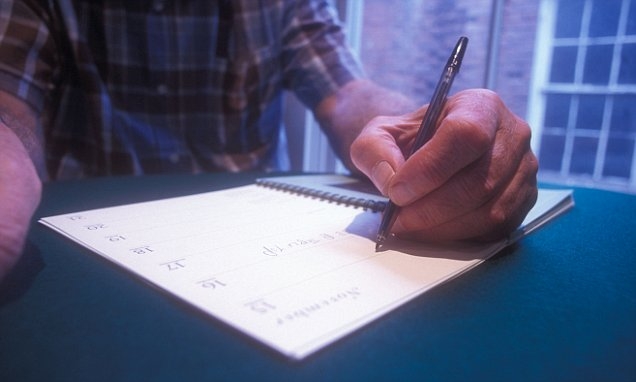 Pedophiles are more likely to have physical deformities and be left-handed | Daily Mail Online