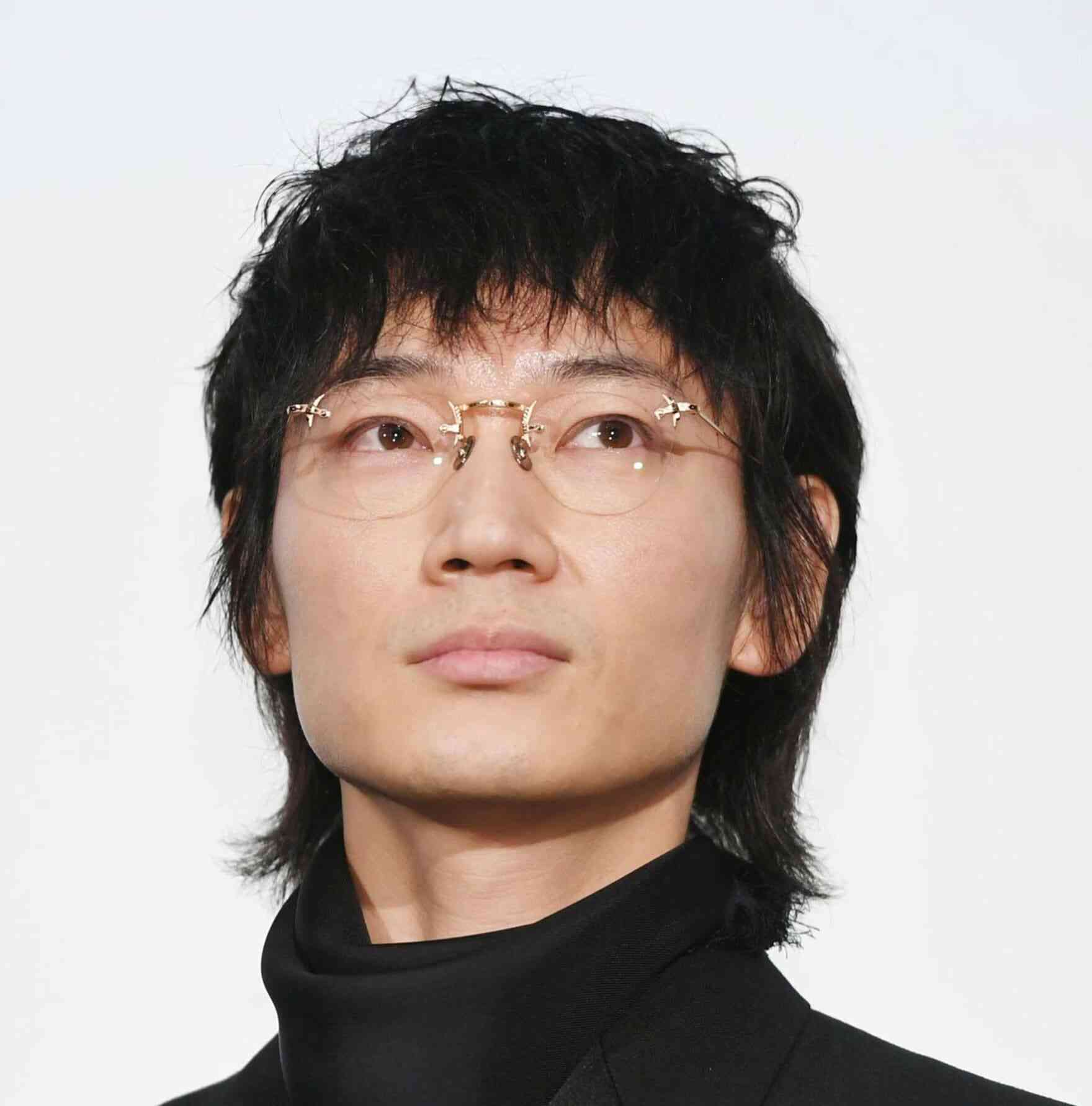 ガーシー逮捕状で〝男を上げた〟綾野剛　リスク背負って告訴人に