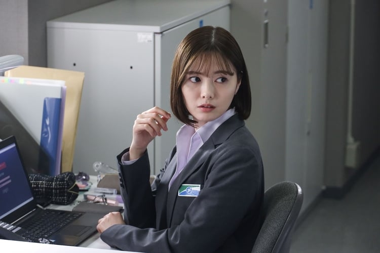 白石麻衣『教場0』で決意の“初ショートヘア”「20センチ以上バッサリ」 木村拓哉とのバディ役に決定
