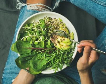 「スーパーのパック肉に怒りを感じてた」菜食生活の沼にハマった20代女性の戦い | 女子SPA！