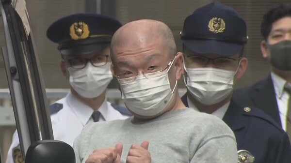 「俺を撮ってる？」得意げに自分指さす“ひったくり”男 盗んだバイクで女性に近づきバッグ奪う 余罪60件以上被害額1000万円か｜FNNプライムオンライン