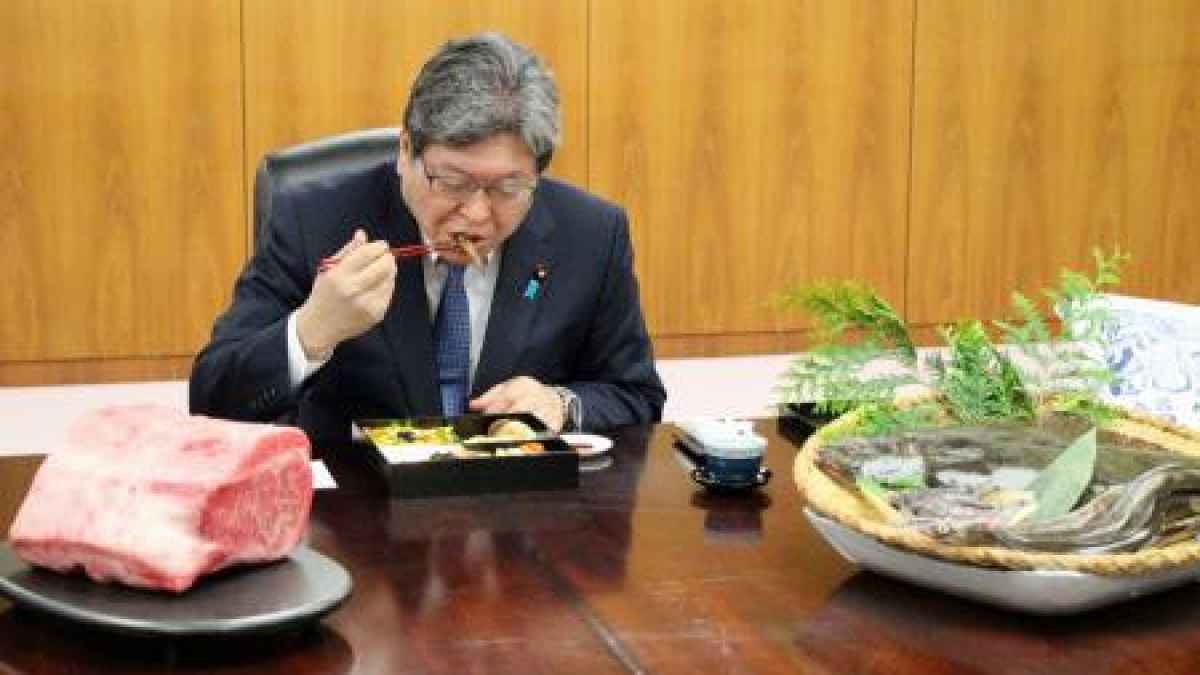 「常磐もの」の魚介、食べて応援　被災地食材の弁当試食会（共同通信）｜熊本日日新聞社