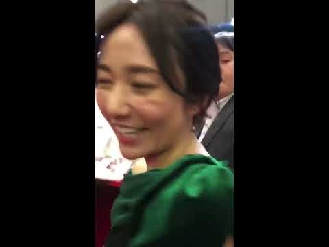 木村文乃のまさかの神対応にファン感激 - YouTube