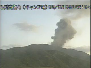 鹿児島の火山 諏訪之瀬島 噴火警戒レベル3(入山規制)に引き上げ
