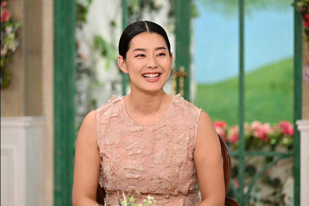 すみれ：父・石田純一は「バリバリ元気」　孫を「イケメンくん」と呼び溺愛？　東尾理子の存在が「心強い」「徹子の部屋」で - MANTANWEB（まんたんウェブ）