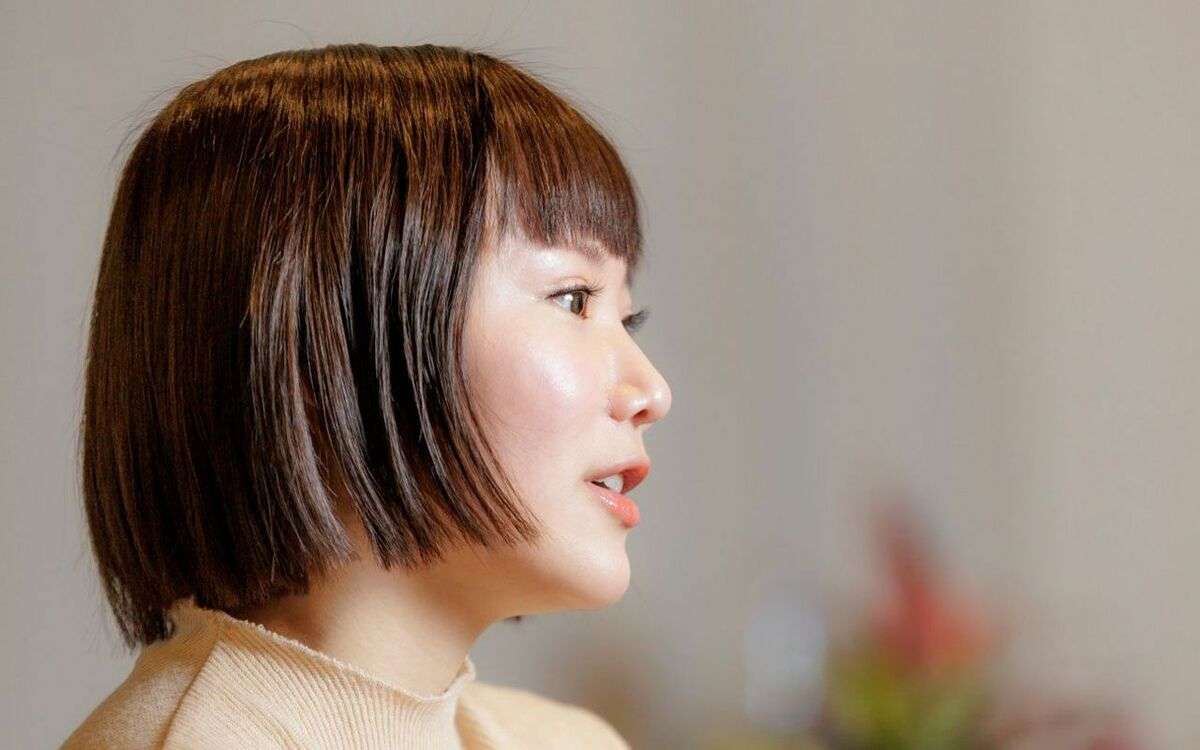 「月の半分は風邪を引いていた」「『監督、もう声が出ません』と訴えても…」青学卒の元AV女優が語る、過酷すぎた業界の裏側 | 文春オンライン