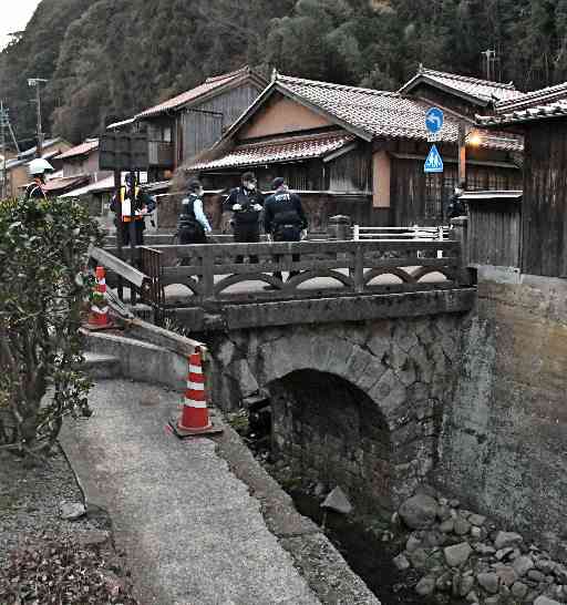 【速報】世界遺産・石見銀山遺跡で転落事故、観光客の女性が死亡　もたれかかった防護柵が折れ…４メートル下の川に転落か（山陰中央新報） - Yahoo!ニュース