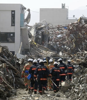 世界の地震の10％が発生する「超地震大国・日本」の関東首都圏は《３つのプレートが重なり深さ100㎞から地表まで無数の活断層が眠る》「世界屈指のヤバすぎる地震エリア」だった（現代ビジネス） - Yahoo!ニュース