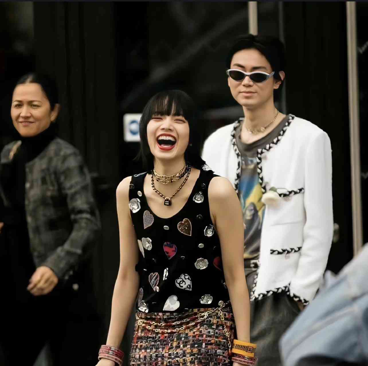 菅田将暉、小松菜奈の“付き添い”でパリコレ帯同も「終始おどおど」な振る舞いが際立った事情