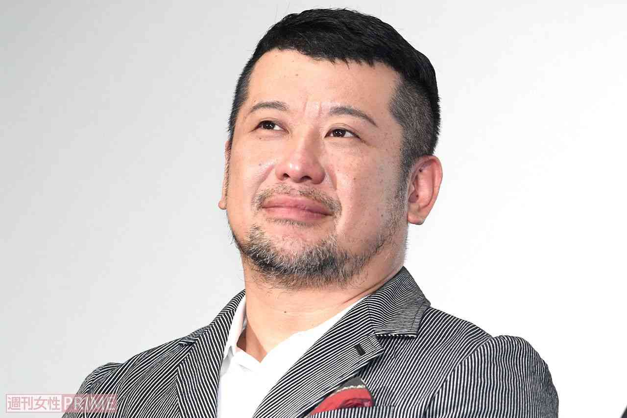 ケンドーコバヤシが「体調不良」で謎の1か月間休養　担当美容師のインスタに激変した姿で登場も…業界内外であまり話題にならなかったワケ | 週刊女性PRIME