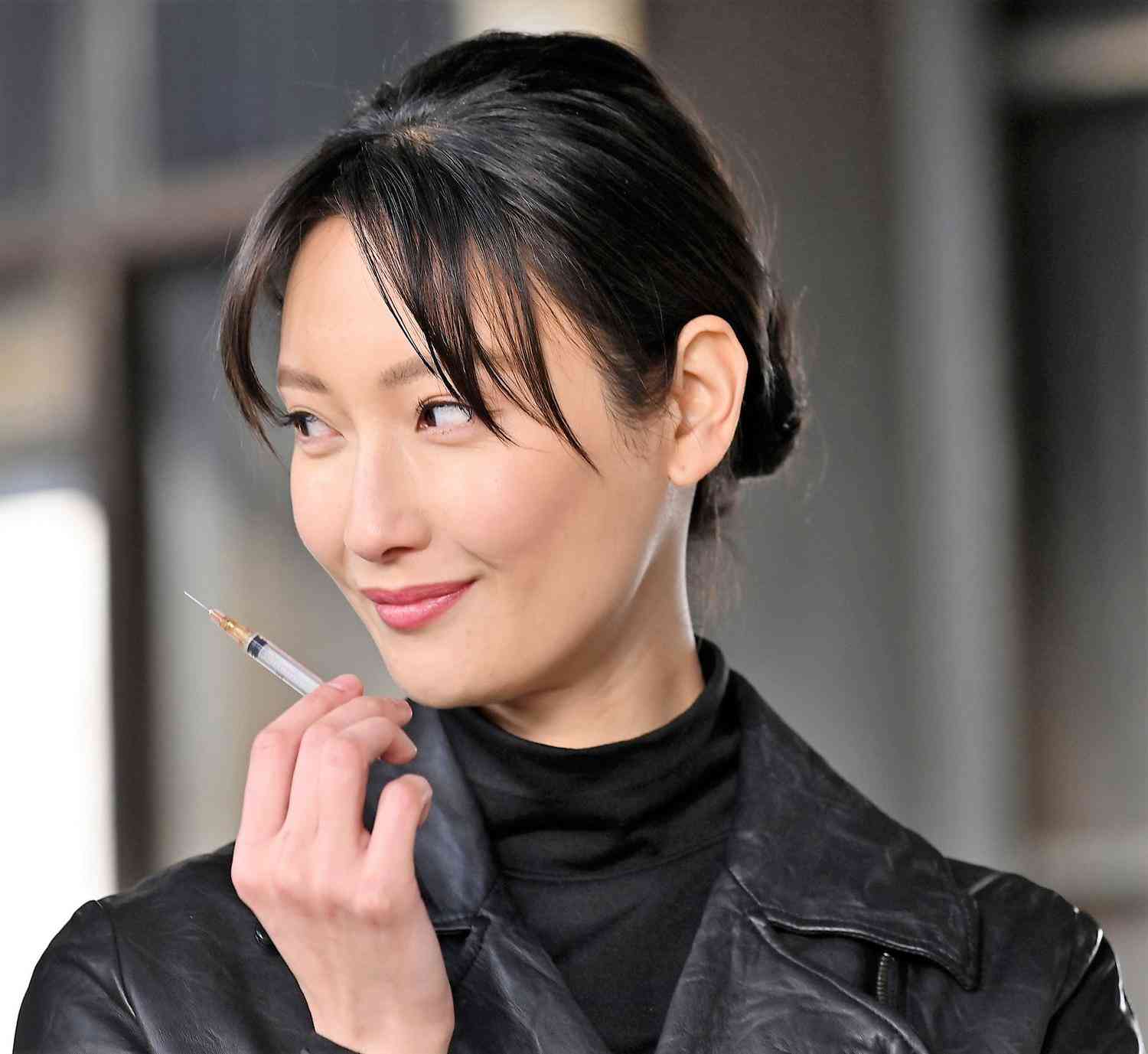 菜々緒「忍者に結婚は難しい」最終回２・８％　悟郎は、蛍に抱きかかえられたまま意識を失う（日刊スポーツ） - Yahoo!ニュース