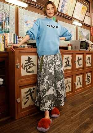 ＜米倉涼子＞ラーメンを深夜に2袋食べた　「家ではだいたいジャージ」と近況明かす