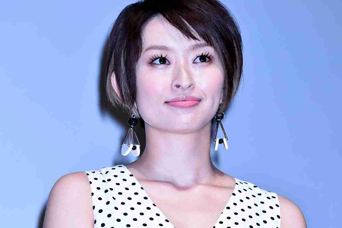 島袋寛子、佐藤仁美、磯野貴理子も　年下イケメン夫との結婚はなぜ上手くいかないのか？専門家が「夫が妻に興味を失う瞬間」を指摘｜NEWSポストセブン