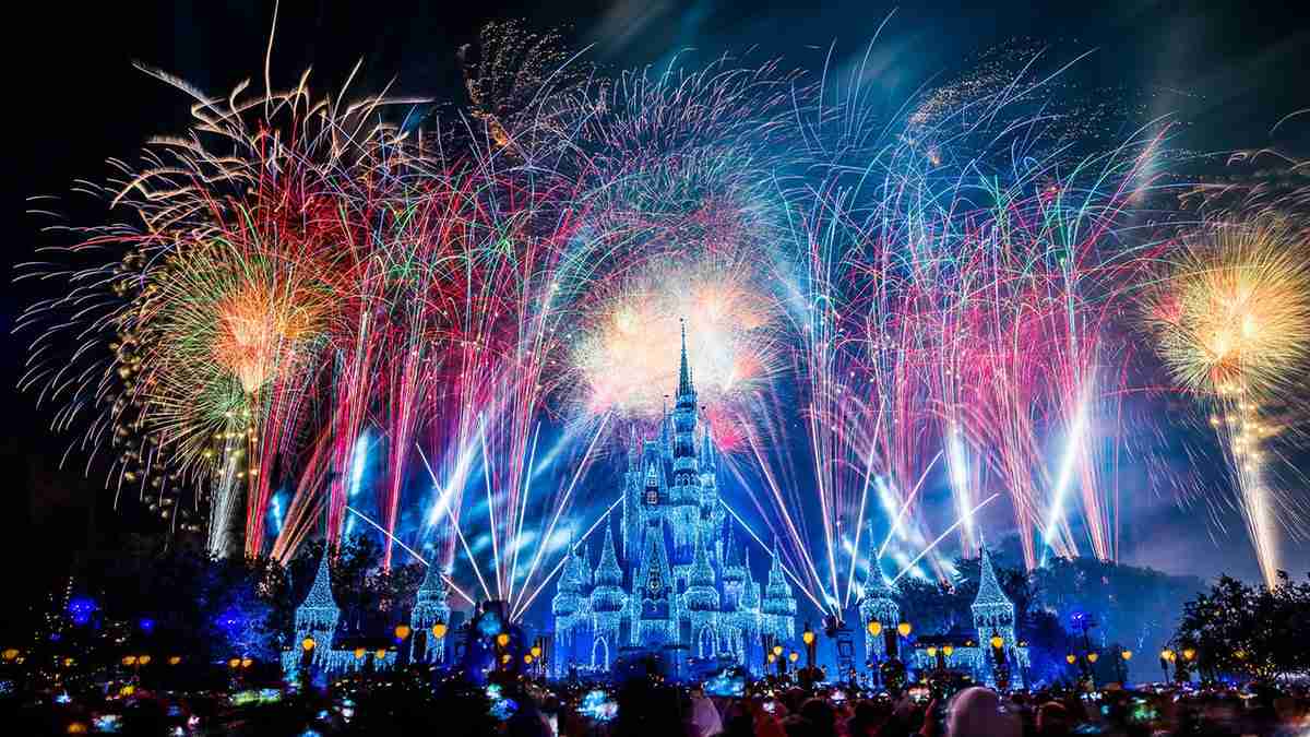 ディズニーの名曲とシンクロした花火イベント、日本初開催決定