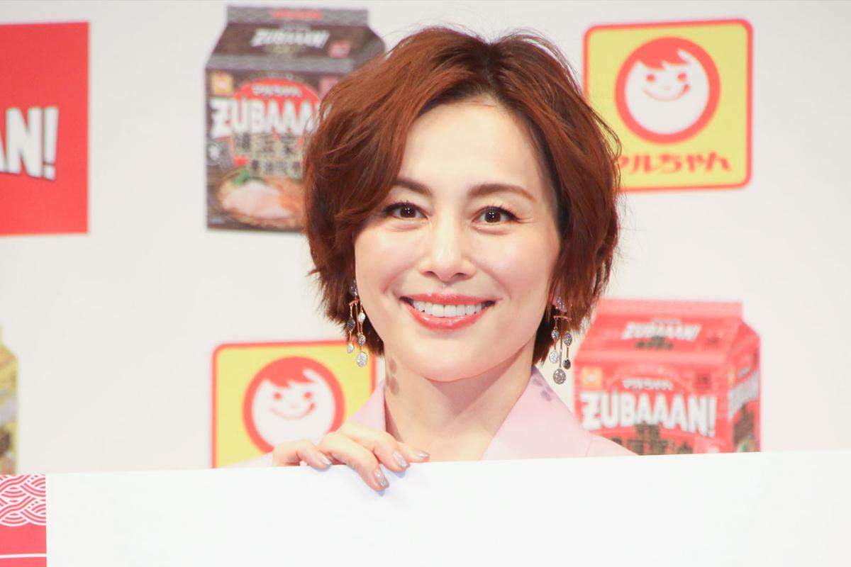 米倉涼子：ラーメンを深夜に2袋食べた　「家ではだいたいジャージ」と近況明かす - 毎日キレイ
