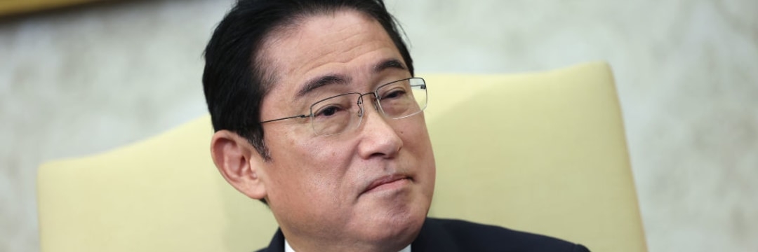 岸田首相が何度も電話で「どうすれば支持率が上がりますか？」麻生氏「これ以上は下がりようがねえよ」のエンドレス茶番に終止符を（週刊現代） | 現代ビジネス | 講談社（1/5）