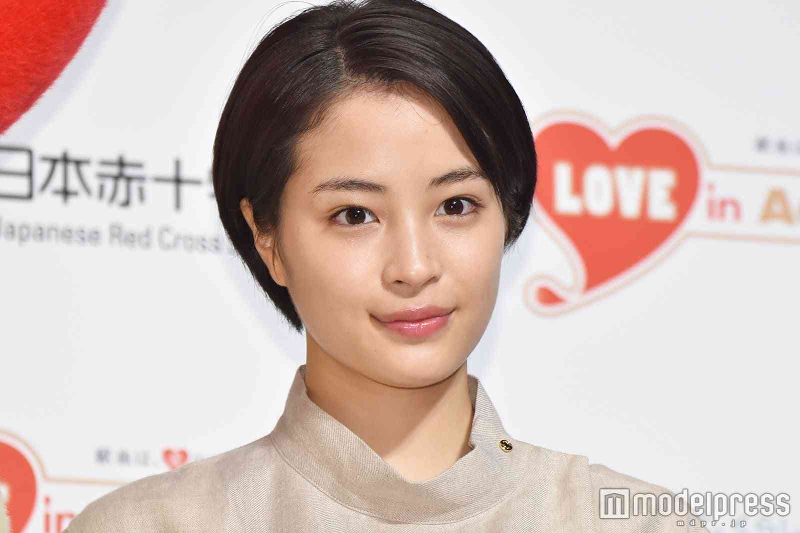 広瀬すず、小顔の理由が判明「ちはやふる」末次由紀氏の分析が話題 - モデルプレス