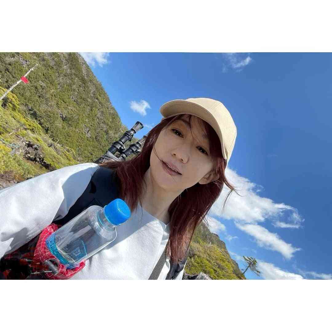 「サンモニ」唐橋ユミが結婚発表　日曜朝のメガネ美女　48歳の決断「心豊かな人生を歩んでいきたい」