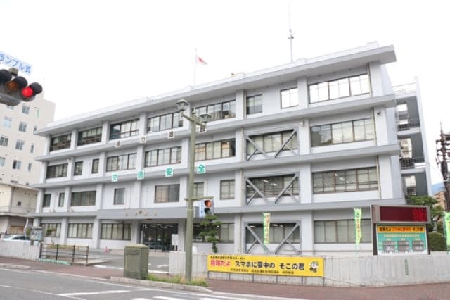 知り合い女性宅に侵入、殺人未遂の疑い　男を逮捕　呉署 | 中国新聞デジタル