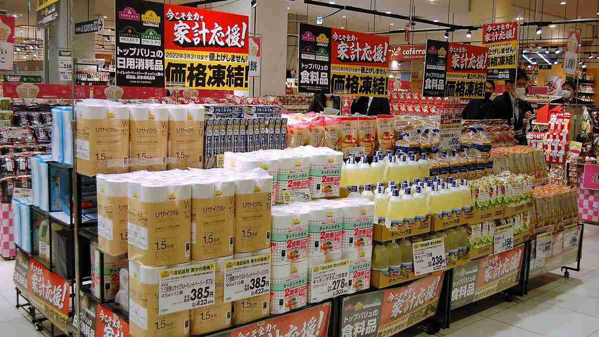 トップバリュのユニクロ化が始まった…｢安さ｣が売りだったイオンのPB商品に起きている大異変 もはや｢お金のない人が買う廉価品｣ではない | PRESIDENT Online（プレジデントオンライン）