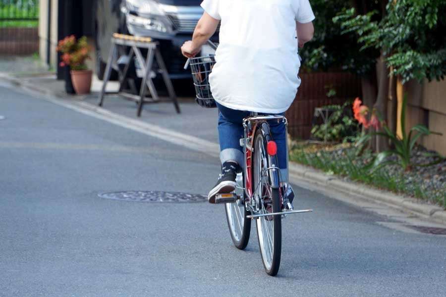 日本と大違い！ 英国でヘルメット「努力義務化」の声が上がらないワケ そもそも閣僚が反対、専用レーン整備が先決か（Merkmal） - Yahoo!ニュース